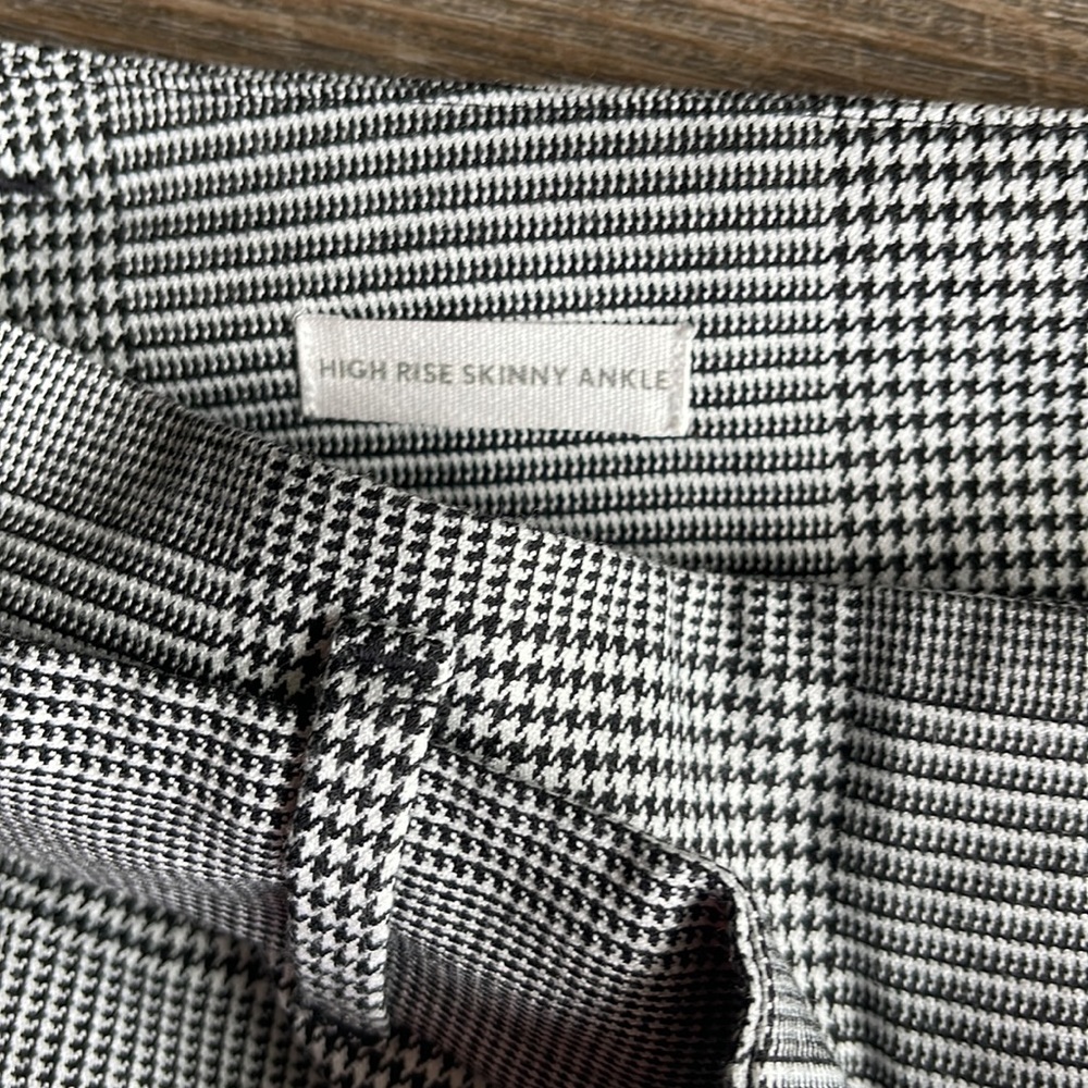 Loft Pants - Picture 4 of 11